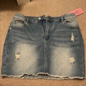 NWT Amazon Vayeah women’s jean skirt